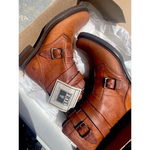Frye Veronica Tanker boots 8.5